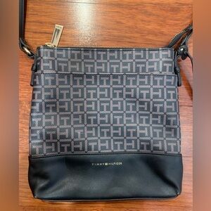 Tommy Hilfiger crossbody bag